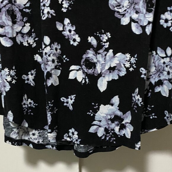 Signature 1 Studio, 3/4 length sleeve, black, white & gray tunic, size 1X - Picture 6 of 7